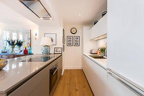 Colourful 3 Bed Notting Hill With A C