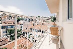 Sea View Flat w Balcony 5 min to Dolmabahce Palace