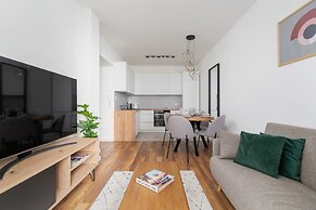 Krakow Stylish Apartment by Renters
