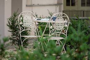 Krakow Stylish Apartment by Renters