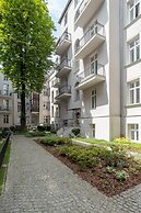 Krakow Stylish Apartment by Renters