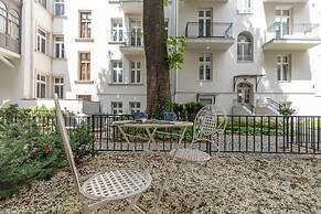 Krakow Stylish Apartment by Renters