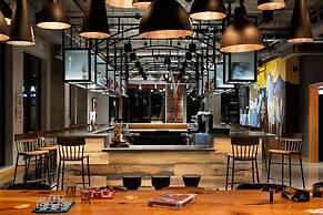 Moxy Omaha Downtown