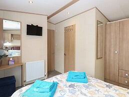 Seashell Lodge, 50 Foxburrow Hang