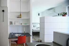 Grand STU SeaView Balcony by Sea N' Rent