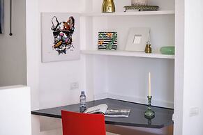 Grand STU SeaView Balcony by Sea N' Rent