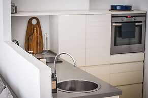 Grand STU SeaView Balcony by Sea N' Rent