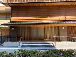 RYOKAN GINKAKU KYOTO