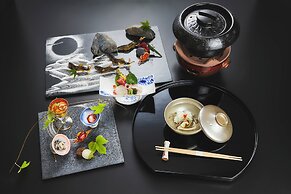 RYOKAN GINKAKU KYOTO