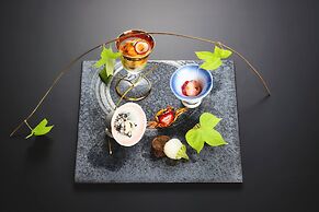 RYOKAN GINKAKU KYOTO