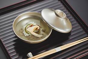 RYOKAN GINKAKU KYOTO