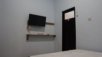 OYO 92744 Coconut Island Homestay & ResortNearPantai Pulau Merah