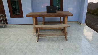 OYO 92744 Coconut Island Homestay & ResortNearPantai Pulau Merah