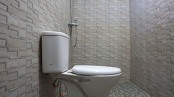 OYO 92744 Coconut Island Homestay & ResortNearPantai Pulau Merah