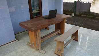 OYO 92744 Coconut Island Homestay & ResortNearPantai Pulau Merah