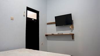 OYO 92744 Coconut Island Homestay & ResortNearPantai Pulau Merah