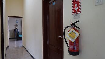 OYO 92744 Coconut Island Homestay & ResortNearPantai Pulau Merah