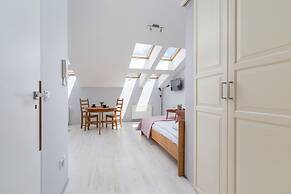 Studio Mostowa Krakow by Renters