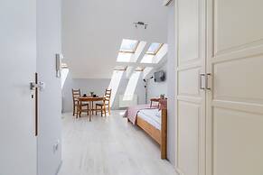 Studio Mostowa Krakow by Renters