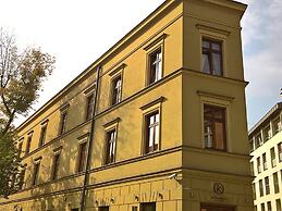 Studio Mostowa Krakow by Renters