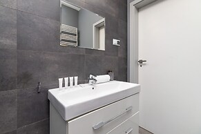 Studio Mostowa Krakow by Renters