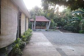 OYO 92756 Kos Moncok