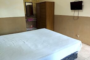 OYO 92756 Kos Moncok