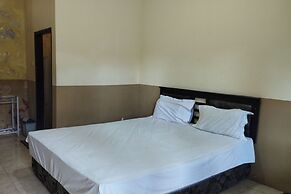 OYO 92756 Kos Moncok