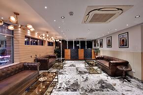 RNB Select Hotel Walk in Lucknow