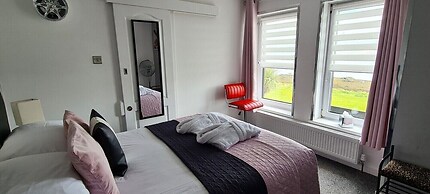 Cadillac Kustomz Guest House