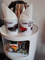 Cadillac Kustomz Guest House