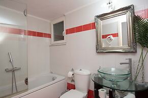 Sea View City Apartment