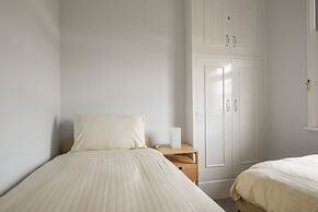 Flat 2, 10 Seafield Road