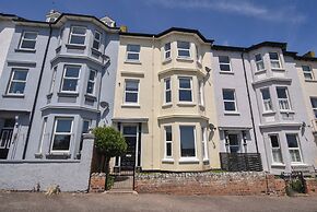 Flat 2, 10 Seafield Road