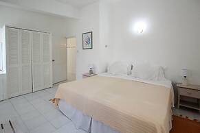 Winter Retreat 2 Bedroom Home by Bluescape