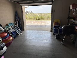 Turtle Cove 3 Bedroom Townhouse by RedAwning