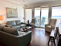 Turtle Cove 3 Bedroom Townhouse by RedAwning