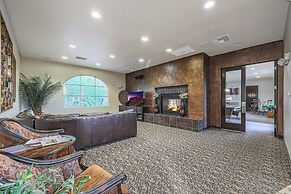 Villa Toscana 2 Bedroom Condo by RedAwning