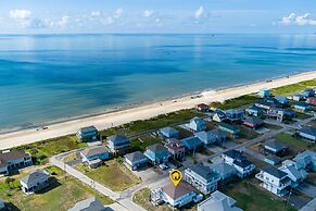 Pair-a-dice 3 Bedroom Home by RedAwning