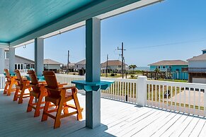 Pair-a-dice 3 Bedroom Home by RedAwning