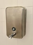 Cozy Upenn Studio + Street Parking Apts by Redawning