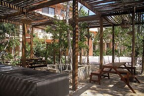 Private & Exclusive Apt Garden pool