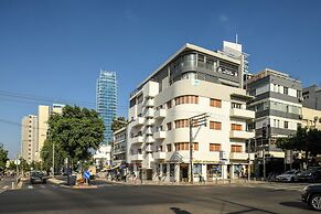 Balcony Bar Skyline View by Sea N' Rent