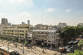 Balcony Bar Skyline View by Sea N' Rent