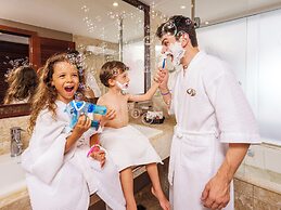 The Signature Level at Grand Palladium Imbassaí Resort & Spa