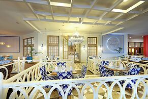 The Signature Level at Grand Palladium Imbassaí Resort & Spa