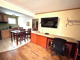 Hunter's Friend Resort