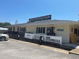 Hunter's Friend Resort