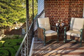 The Inn at Tacaro Estate