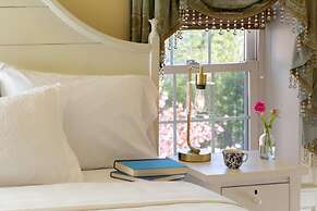 The Inn at Tacaro Estate